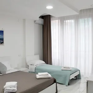  Bed & Breakfast 137